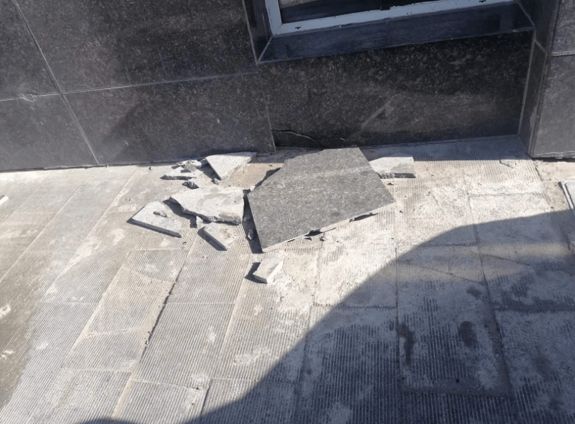 墙砖碎了几块怎么办呢(墙砖碎了几块怎么办呢视频)